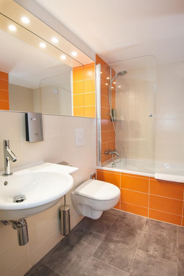 Hotel Biarritz Atlantique - Lycee Hotelier - Management School ภายนอก รูปภาพ